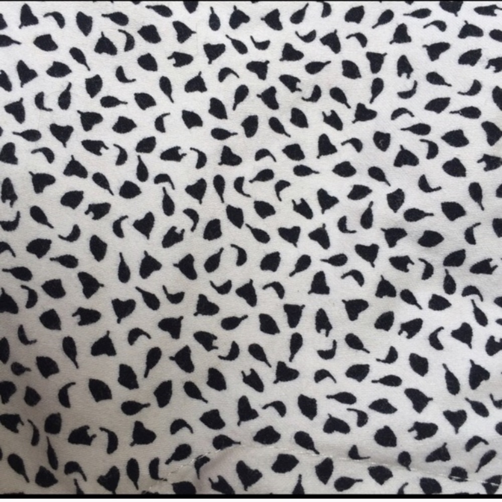 H&M Pattern Shorts - Picture 2 of 2